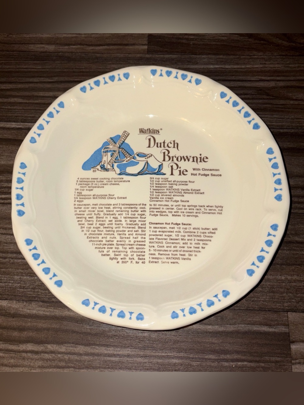 Watkins Dutch Brownie Pie Collectible Ceramic Pie Dish Blue White Vintage 1983